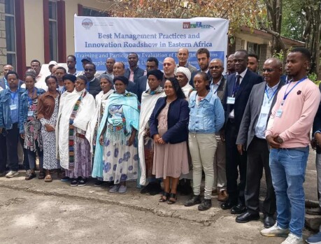 Attendees of the Training and Innovation Roadshow in Debre Zeit gathered for a group photo during the event. Group photo of participants at the Training and Innovation Roadshow in Debre Zeit.